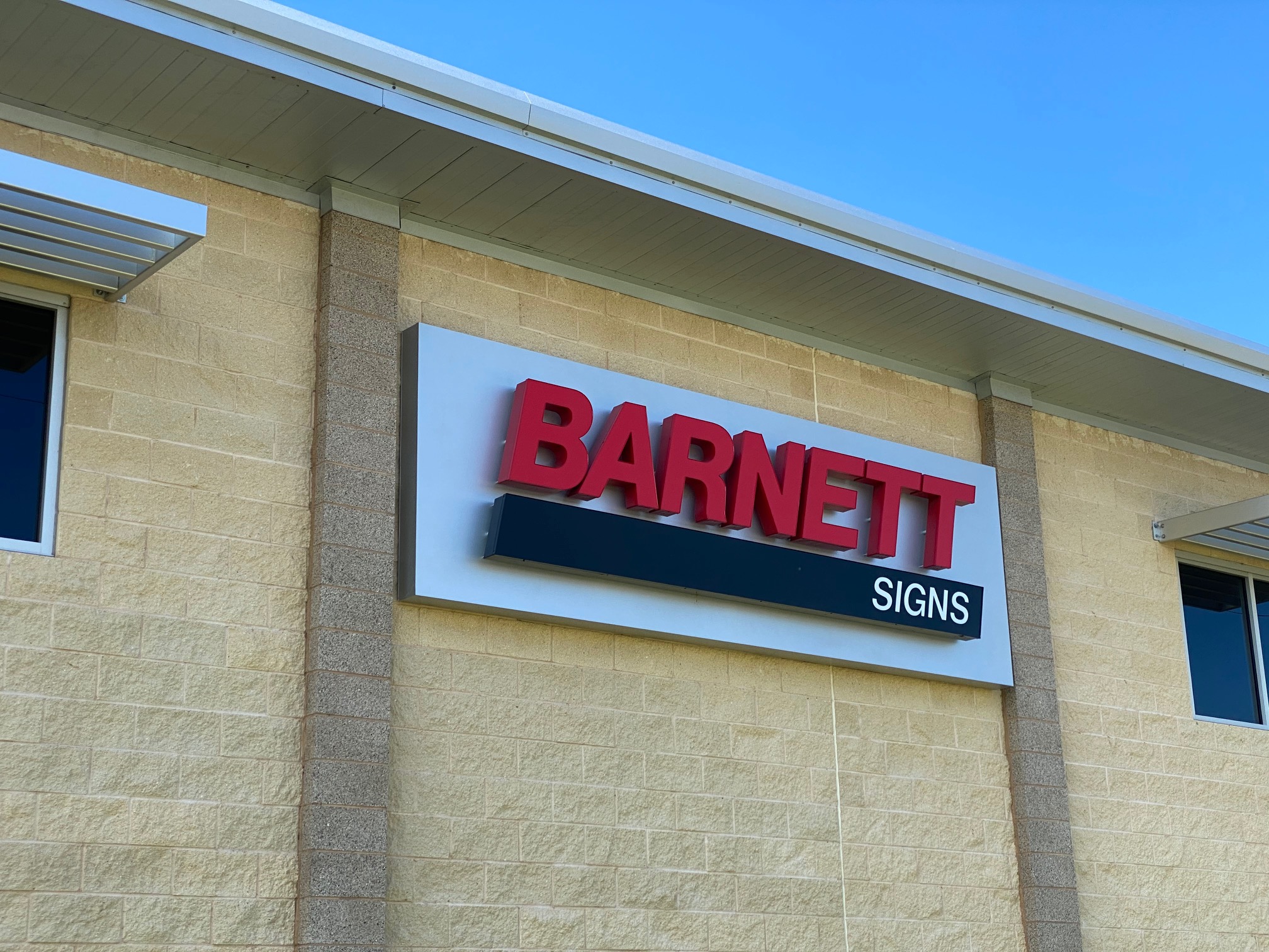 barnett signs facilities